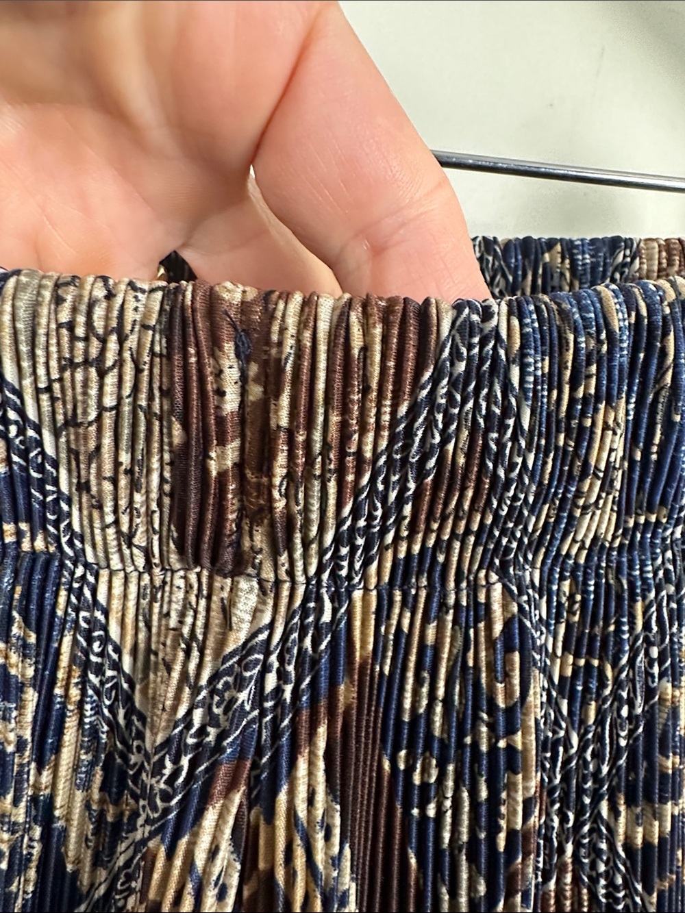 58. Vintage pleated wide leg boho pants - Picture 5 of 6